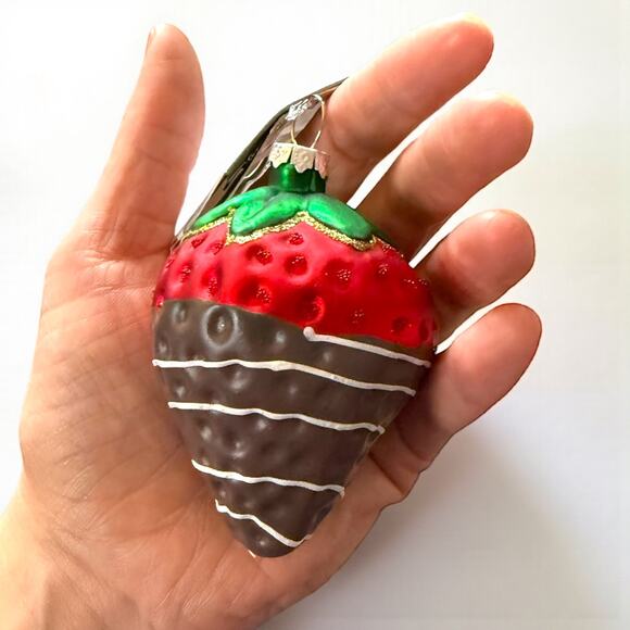 Chocolate Dipped Strawberry Glass Christmas Tree Wondershop Target Red - Picture 1 of 5